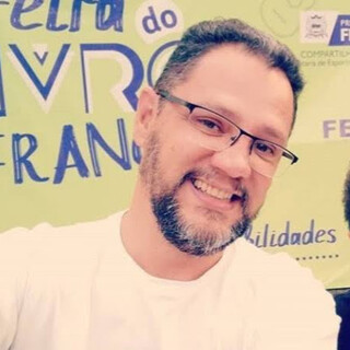 fake news efarsar  - Bastos